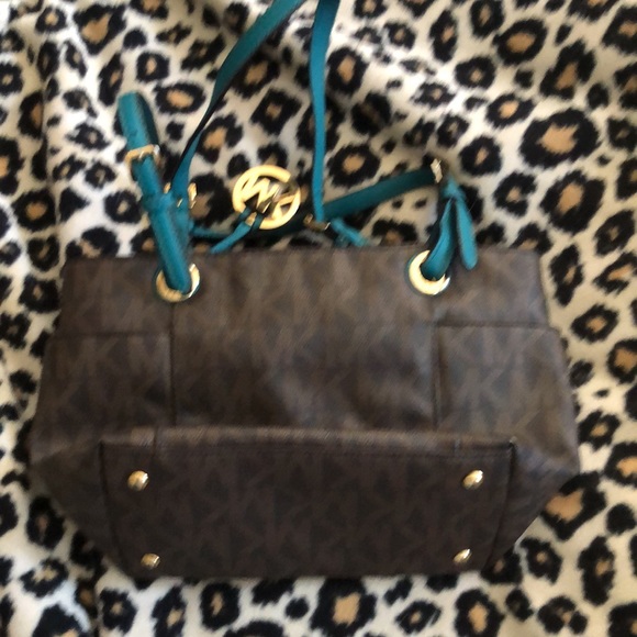 Michael Michael Kors medium size tote with teal straps - Picture 3 of 3